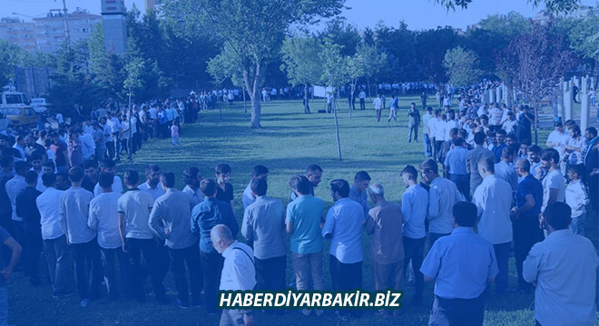 Evîndarên Pêxember li Diyarbekirê eyda hev pîroz kirin Evîndarên Pêxember li Diyarbekirê eyda hev pîroz kirin