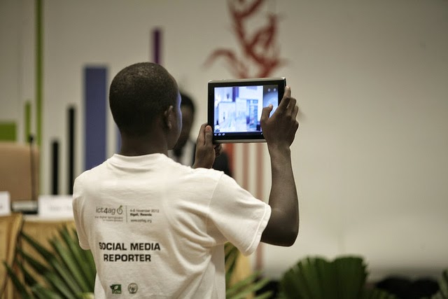A social media reporter at work during the ICT4Ag Conference - Source: CTA ARDYS - http://ardyis.cta.int/