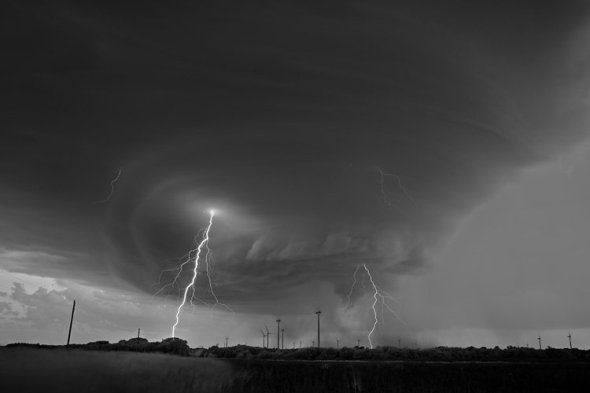 Mitch Dobrowner fotografia tempestades tornados preto e branco natureza impressionante chuva torrencial