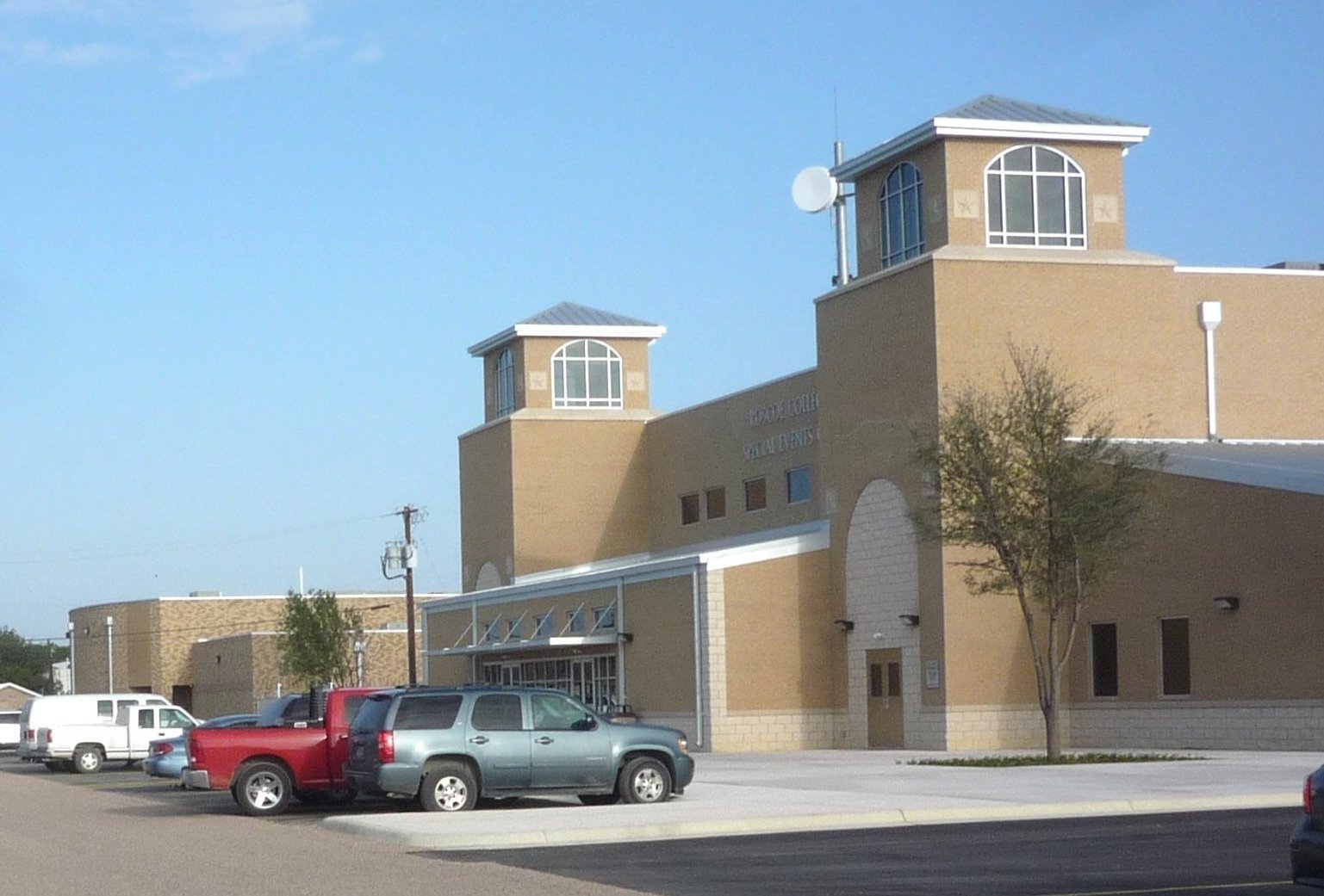 Roscoe Hard Times April 2017