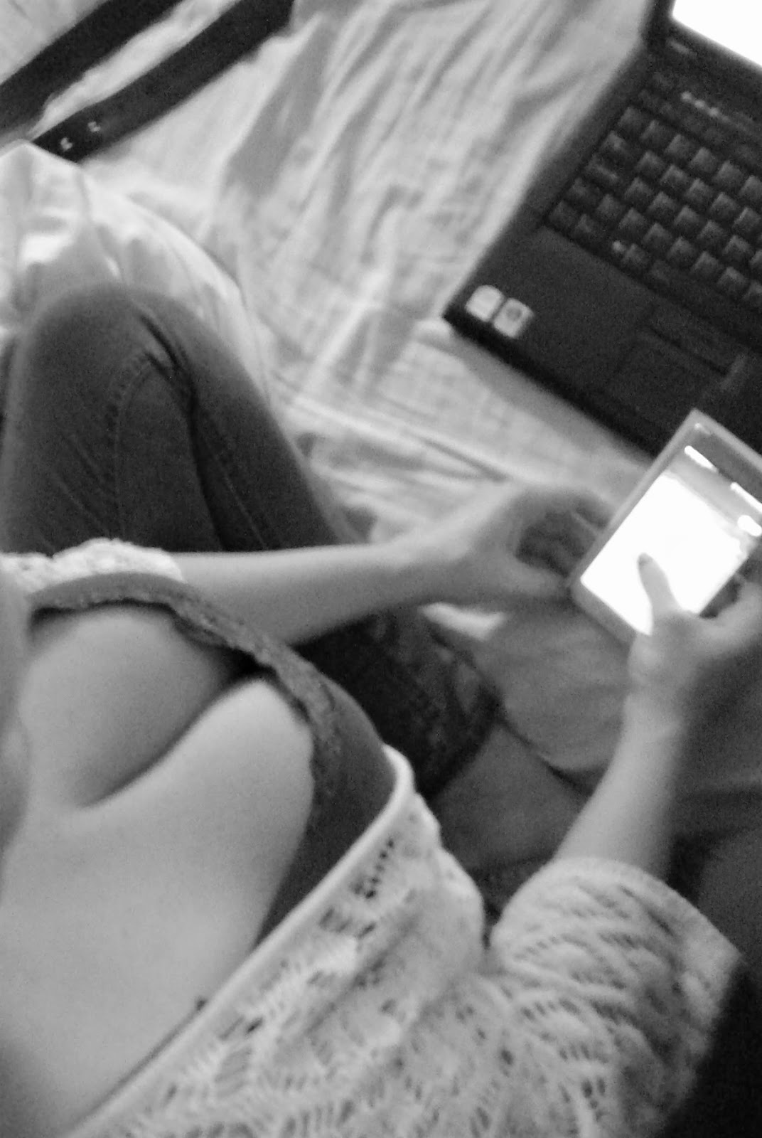Seksiä julkisella paikalla naisen ejakulaatio video Anal escort incall praha