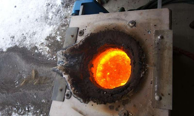 Geologists Make Their Own Lava to Prep for Explosive Experiments