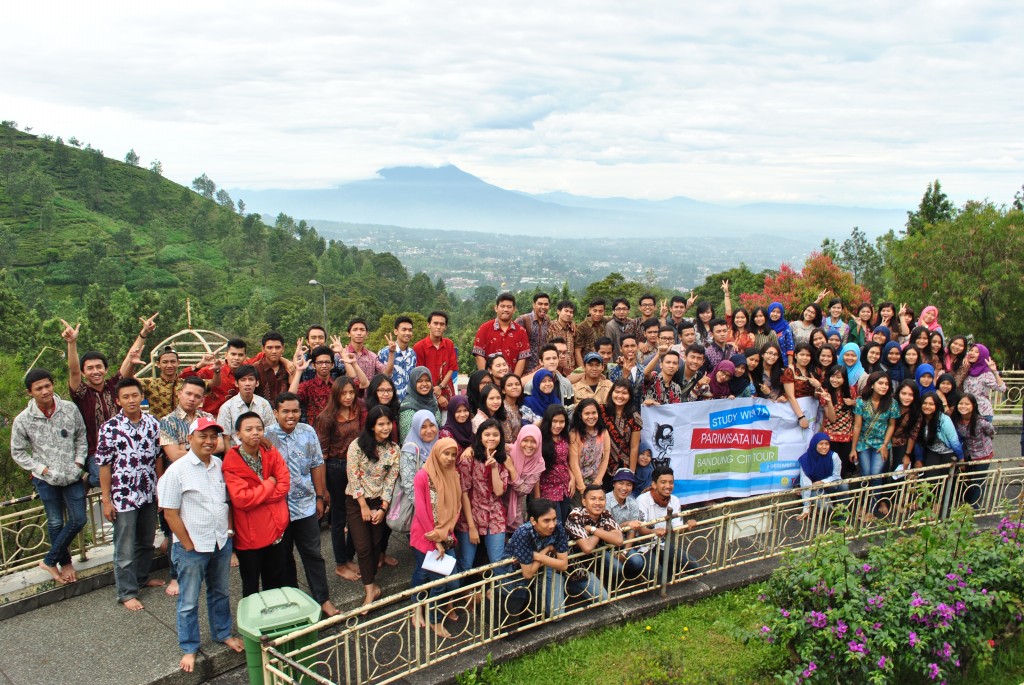 Tugas Pemandu Wisata