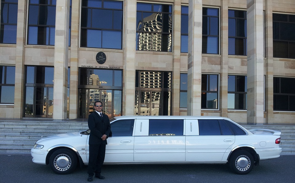 Riverside Car And Limo Rental Services, New York : Benefits Of Hiring Limo  Services For A Funeral Transportation