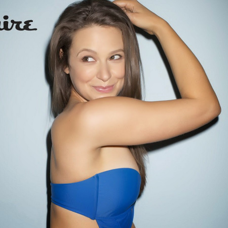 Beauty Celebrity Katie Lowes Sexy Esquire Magazine 2014 May 3x Hq