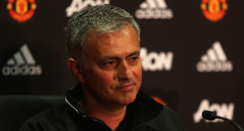 José Mourinho comparece en rueda de prensa del Manchester United