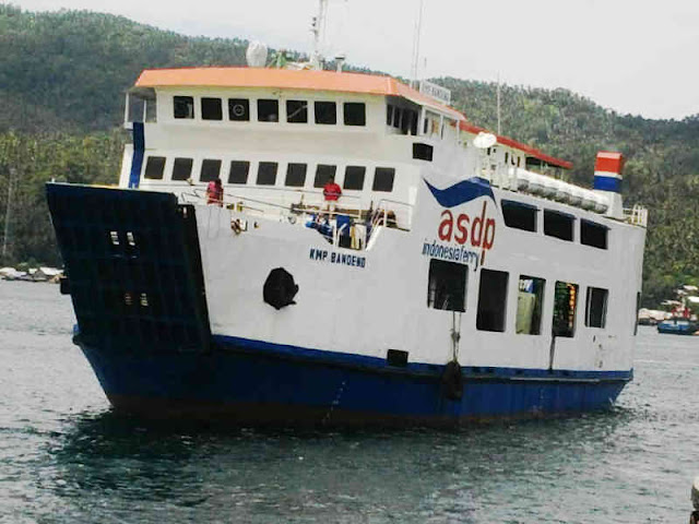 Dihantam Ombak, KMP Bandeng Tenggelam di Perairan Loloda Dihantam Ombak, KMP Bandeng Tenggelam di Perairan Loloda