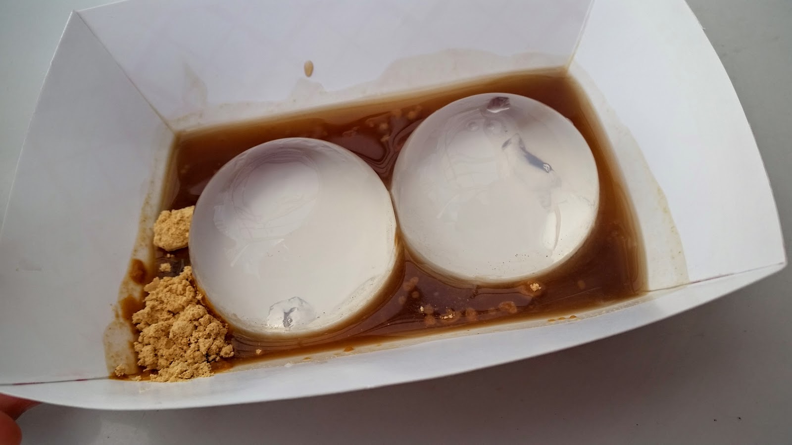 Eating Japanese Water Cake ( TAIWANfest 2016) Eating With Gordon