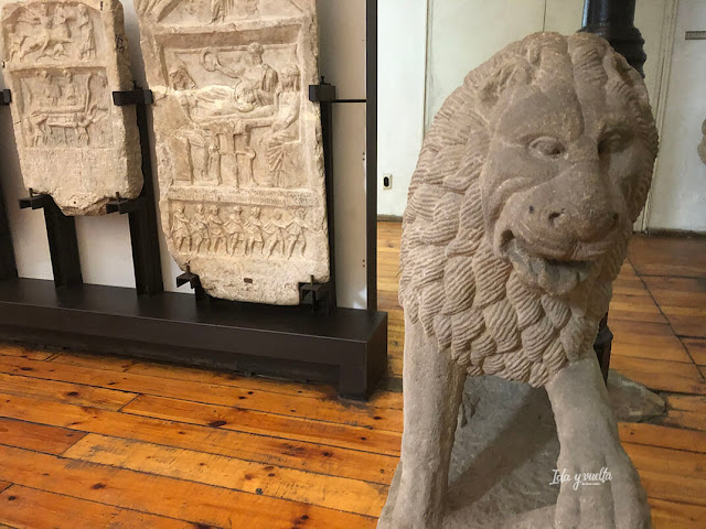 Museo Arqueológico Nacional Sofía estelas funerarias y león tracio
