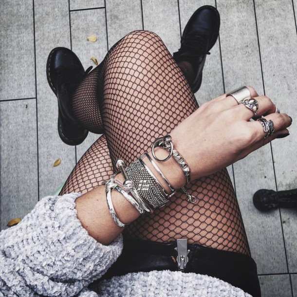 Trend alert: fishnet tights, calze a rete Fashion and Cookies fashion blog, fashion blogger style