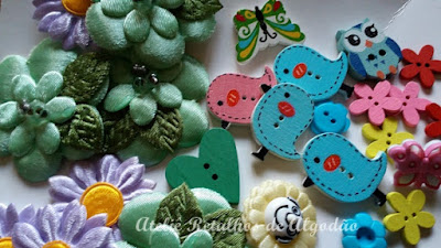 Aproveitando as latas de leite em pó usando tecido e aviamentos Aproveitando as latas de leite em pó usando tecido e aviamentos