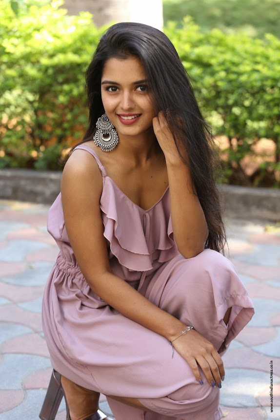 Priyanka Jain at Chalte Chalte Teaser Launch