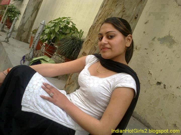 Indian hot dating night club pub girls: Real Indian 
