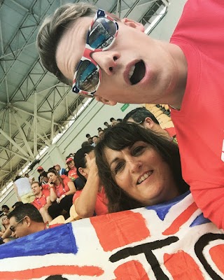 Noivo comemora medalha de bronze de Tom Daley na plataforma 10m Noivo comemora medalha de bronze de Tom Daley na plataforma 10m