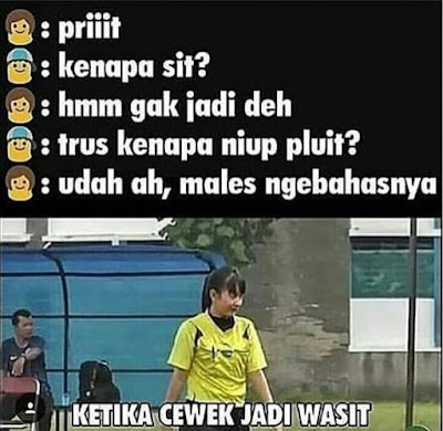 6 Meme 'Cewek Jadi Wasit' Ini Bikin Para Cowok Serba Salah