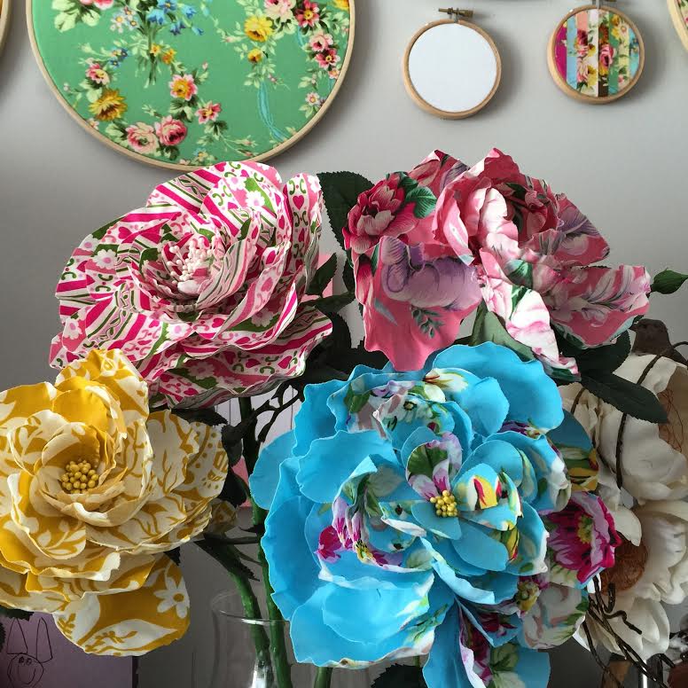 52 Quilters Day 3 How to make realistic flowers out of fabric