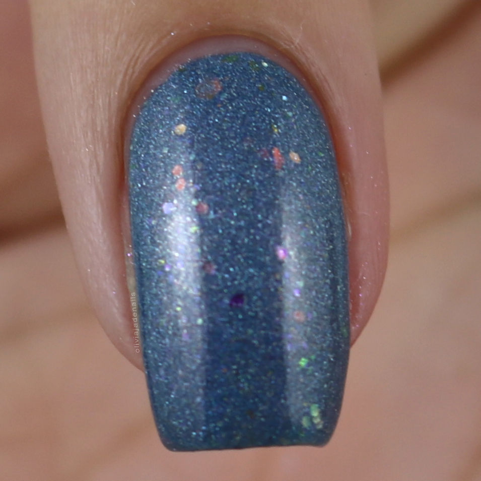 Emily de Molly LE86 swatched by Olivia Jade Nails