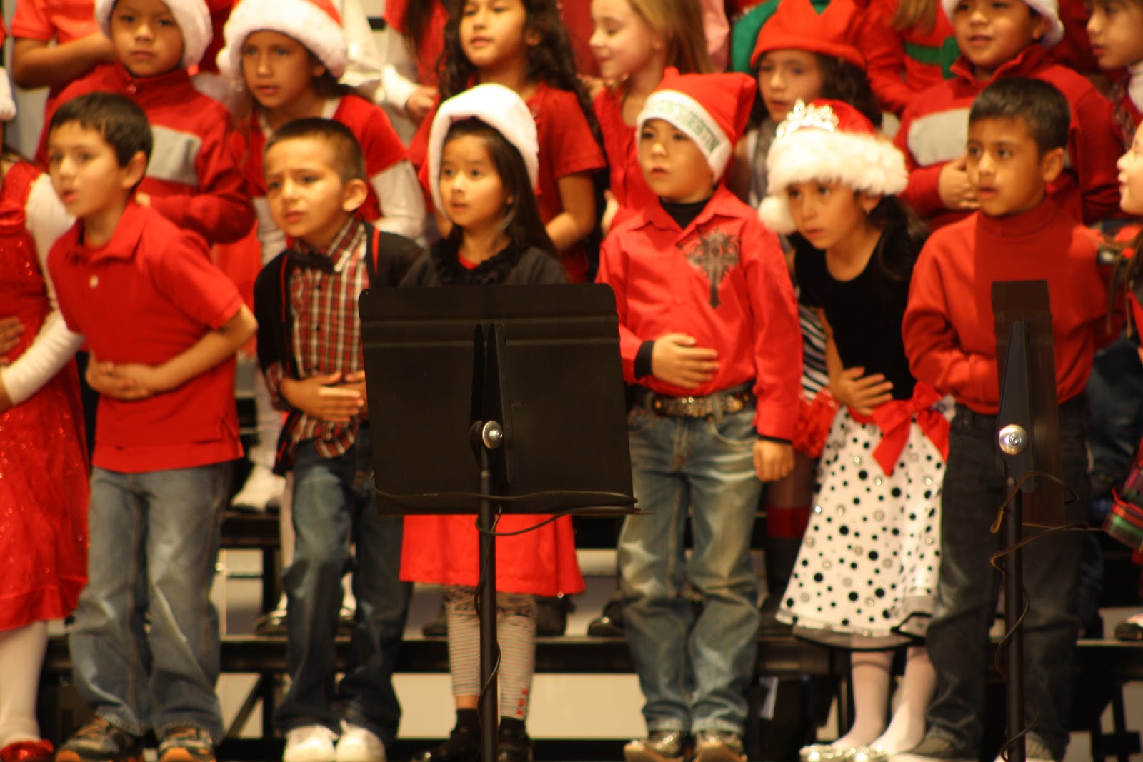 Eason's in West Texas: Rieley's First Grade Christmas Program/ School