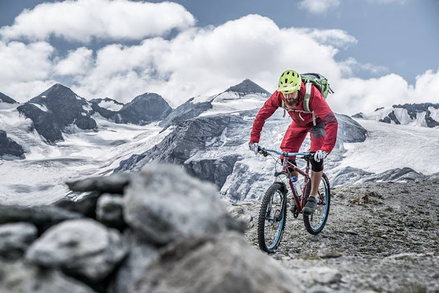 MTB - Piz Umbrail 3033 m.ü.A. Mountainbike Tour Vinschgau Stilfser Joch