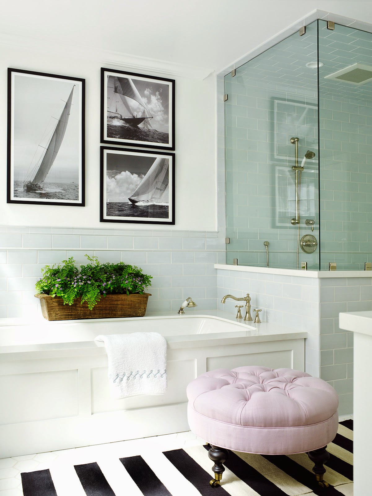 Картина в ванную комнату. Ванная комната. Красивая ванная комната. Интерьер ванной комнаты. Декор для ванной.