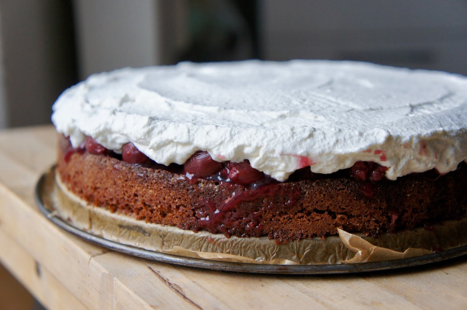 REZEPT: glutenfreie Schwarzwälder Kirschtorte mit Nussboden ♥ Ein ...