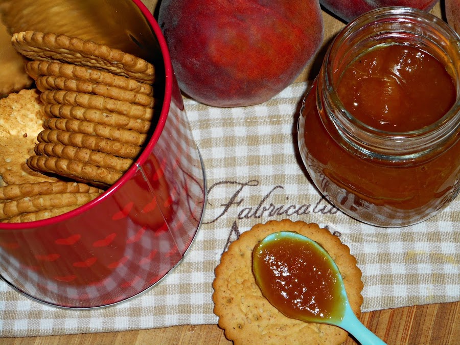 MERMELADA DE MELOCOTÓN INFUSIONADA CON TOMILLO, CARDAMOMO Y CANELA