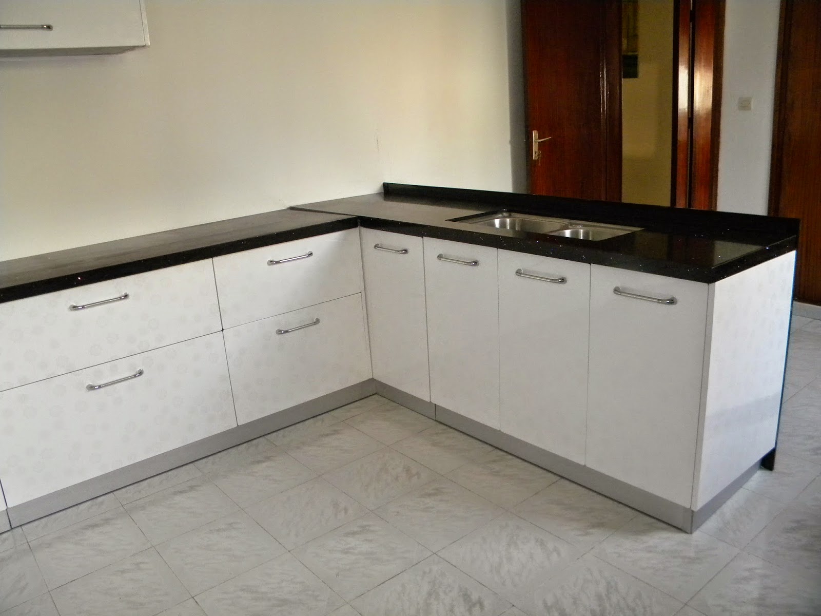 meuble de cuisine à vendre 3.500.000 f cfa  LOUMA SENEGAL, le grand