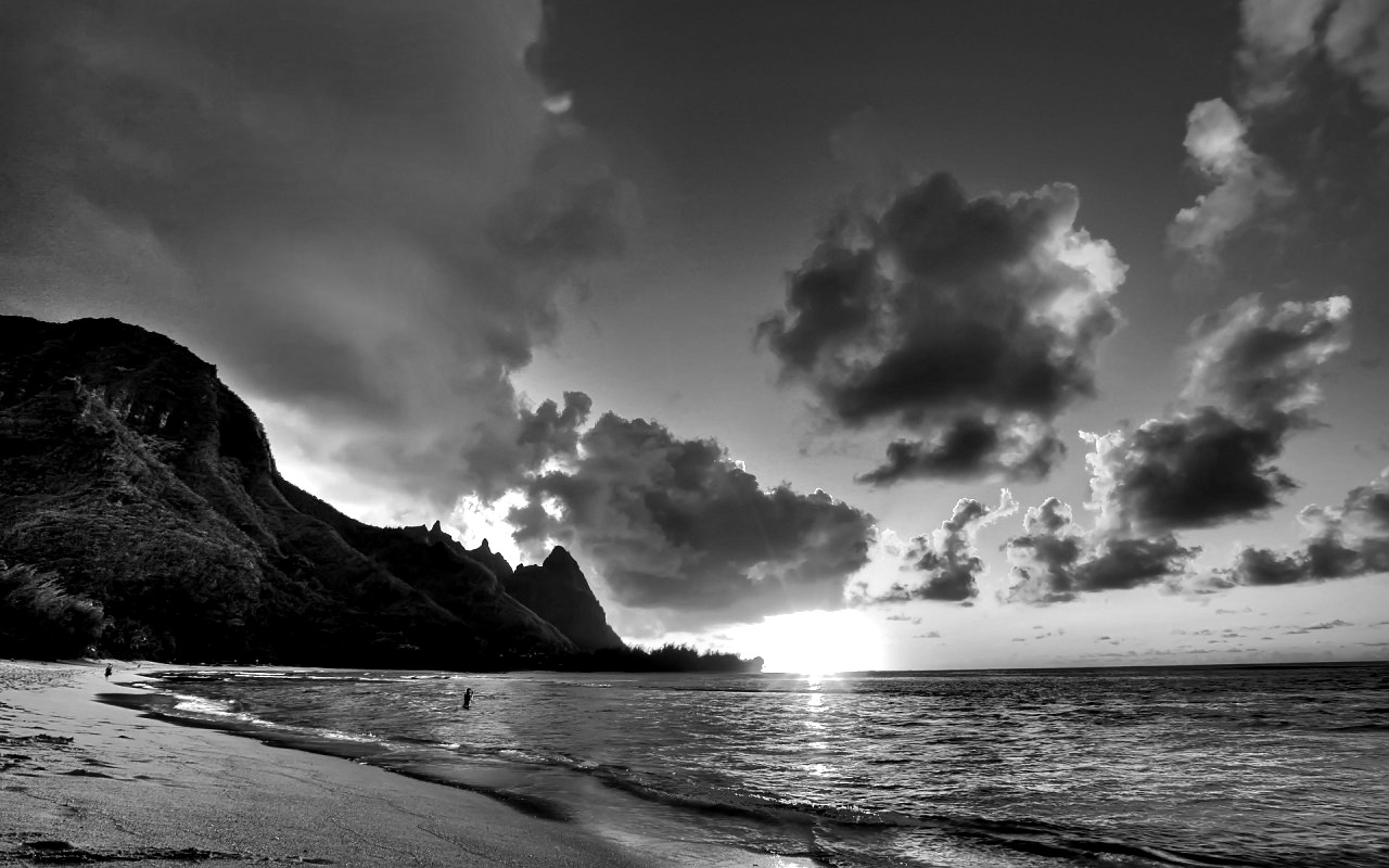 Black and White Most Beautiful Beaches desktop wallpaper (1280 x 800