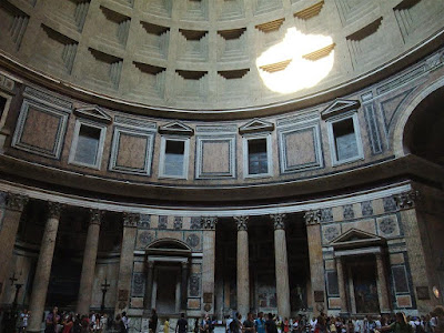 inside the pantheon, rome italy, hole, sun