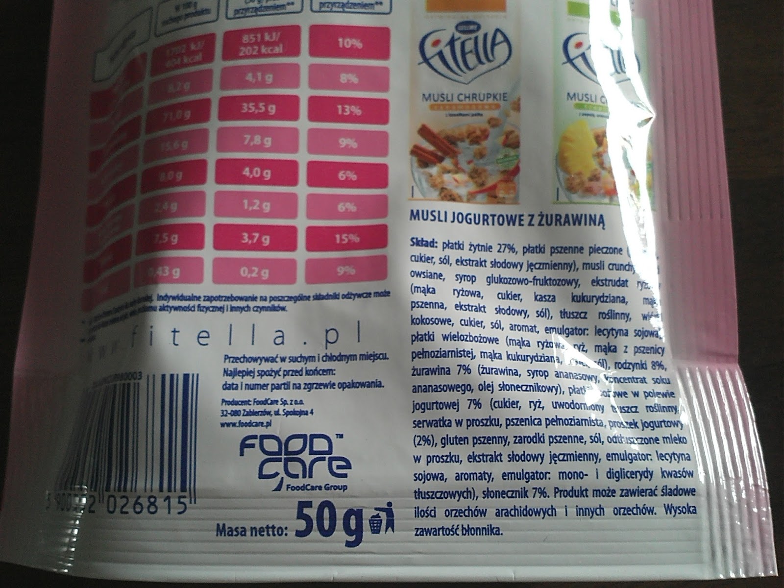 DUŻYMI LITERAMI Fitella GELLWE Musli jogurtowe z żurawiną