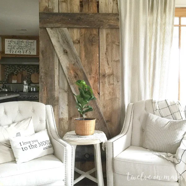 how to make a barn door for display