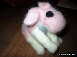 Needle Felting with ARTistic Pursuits (A Schoolhouse Crew Review) on Homeschool Coffee Break @ kympossibleblog.blogspot.com