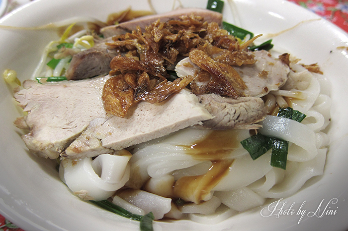 【苗栗三義美食】賴新魁麵館。遊客全都瘋吃這碗粄條 【苗栗三義美食】賴新魁麵館。遊客全都瘋吃這碗粄條