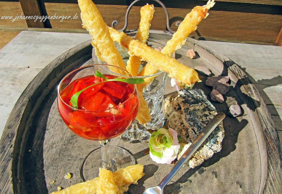 stuttgartcooking: Käsestangen mit Paprika, eingelegt in Olivenöl ...