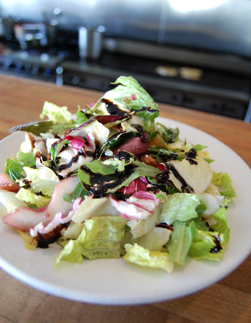 ROSTI TUSCAN KITCHEN Fresh Mixed Greens Salad with Pears and Balsamic