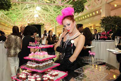 World's First Hello Kitty Spa In Dubai - cupcakes