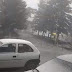 Ο ΚΑΙΡΟΣ ΤΡΕΛΛΑΘΗΚΕ!! Χιόνισε στη Λάρισα!!Οι κάτοικοι έκπληκτοι κοιτούσαν το φαινόμενο που παραπέμπει σε χειμώνα εν μέσω καλοκαιριού!!(ΦΩΤΟ)