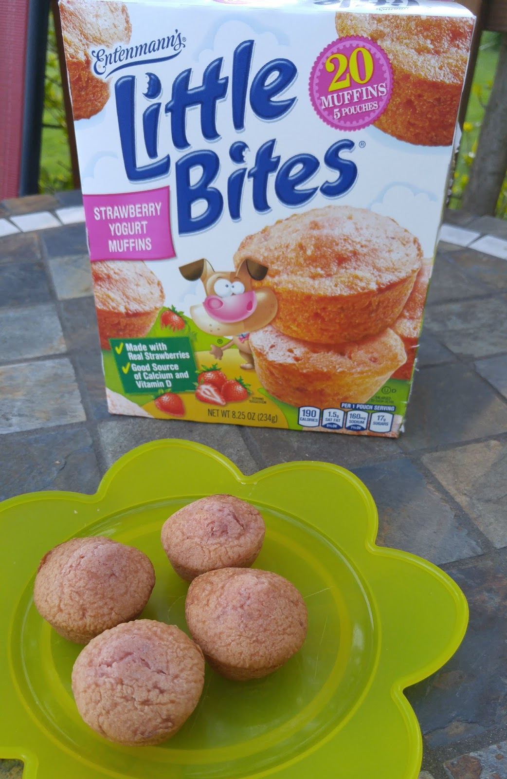 One Momma Saving Money Entenmann’s® Little Bites Strawberry Yogurt