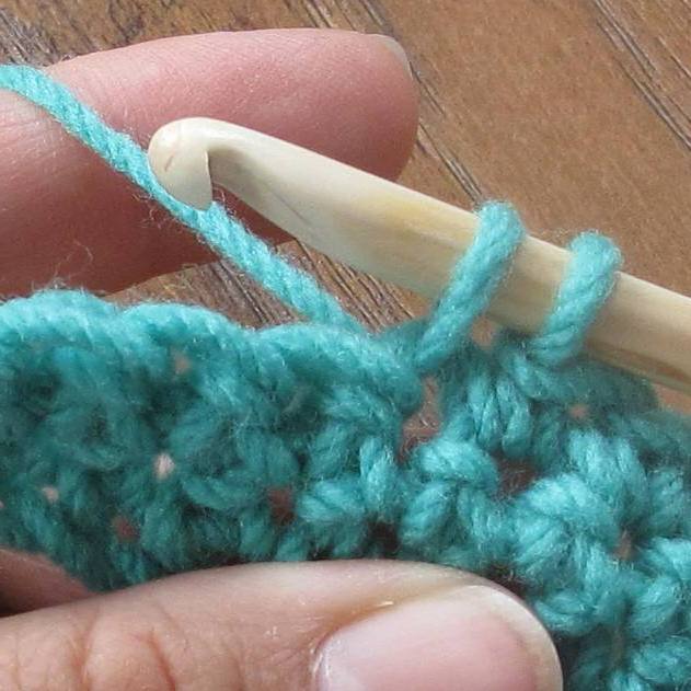 ReCrochetions: Tutorial Tuesday: Single Crochet (Right-Handed)