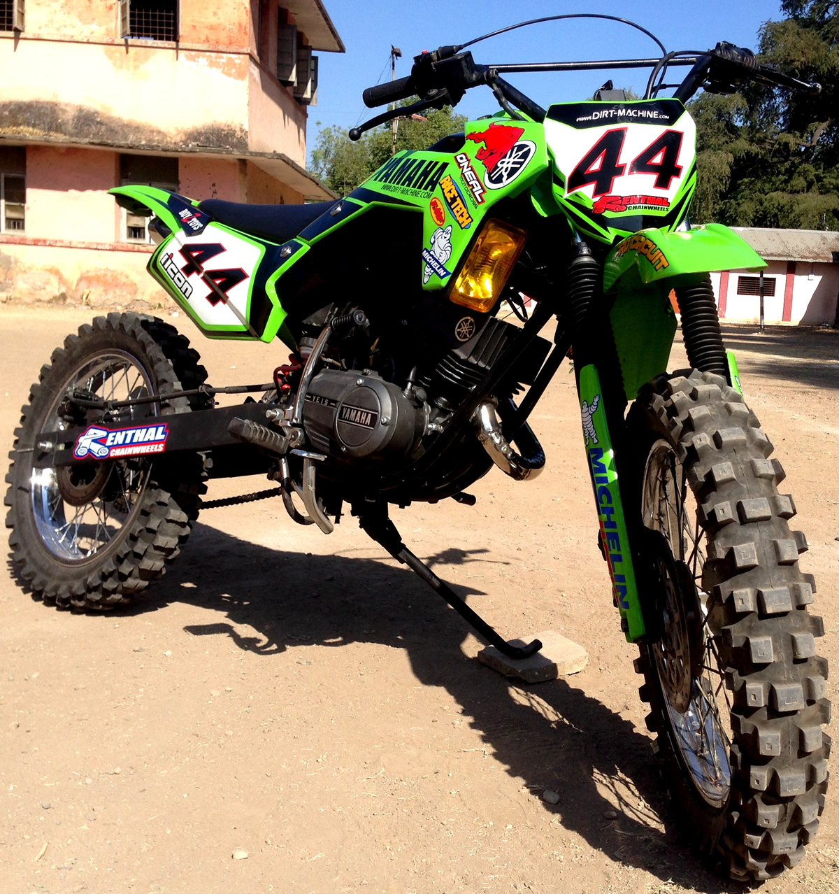 Yamaha Rxz Dirt Bike Dirt Machine Custom Motorcycles Throttlequest