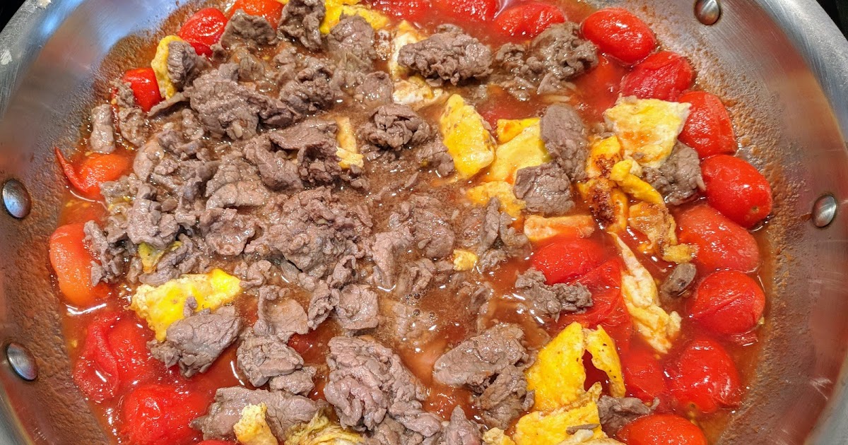 Beef and Tomatoes with Egg on Rice