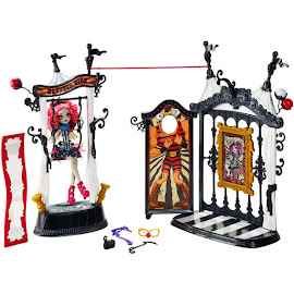 Monster High Rochelle Goyle Freak Du Chic Doll