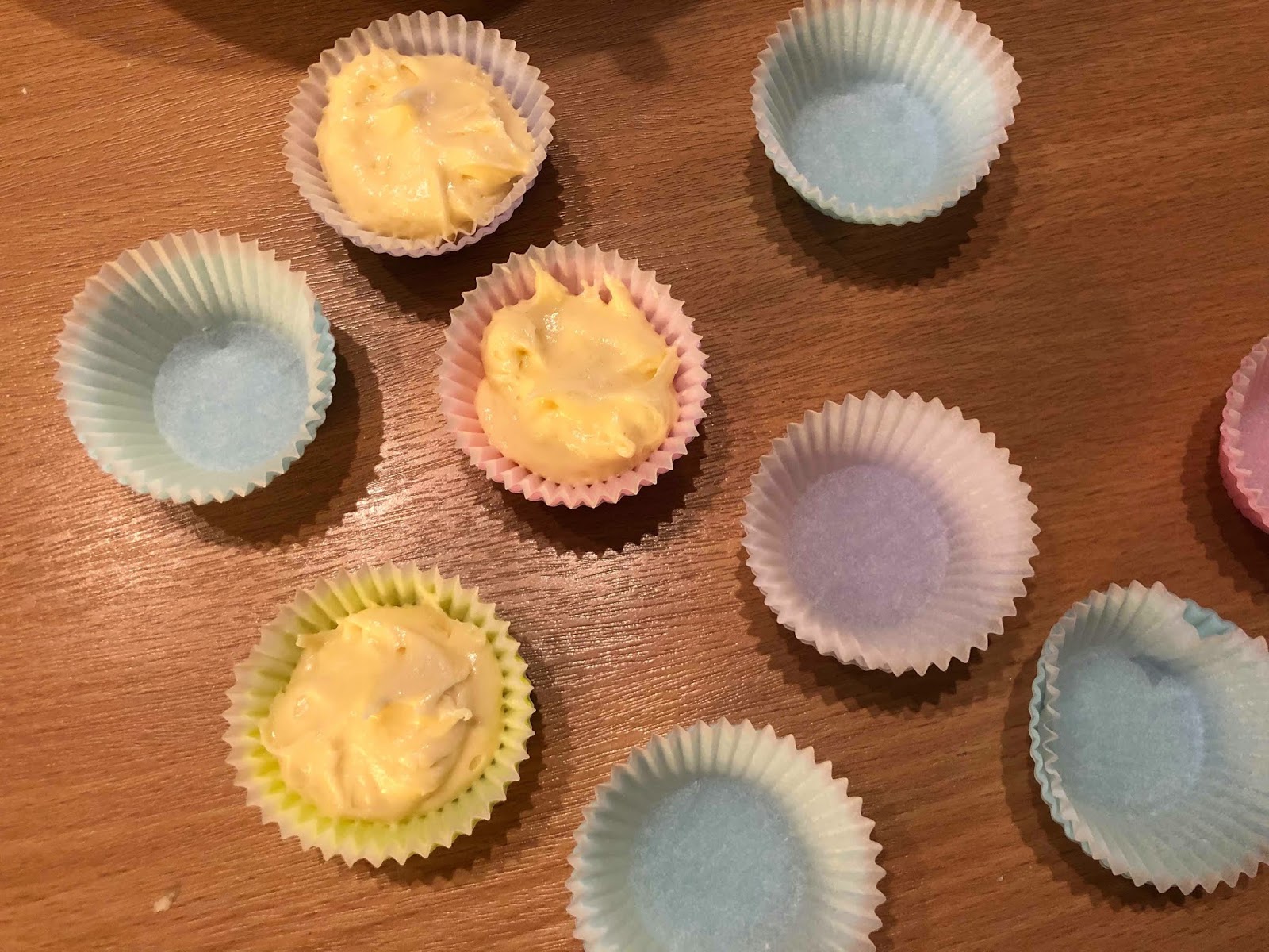Mini-Cupcakes mit Lemon Curd