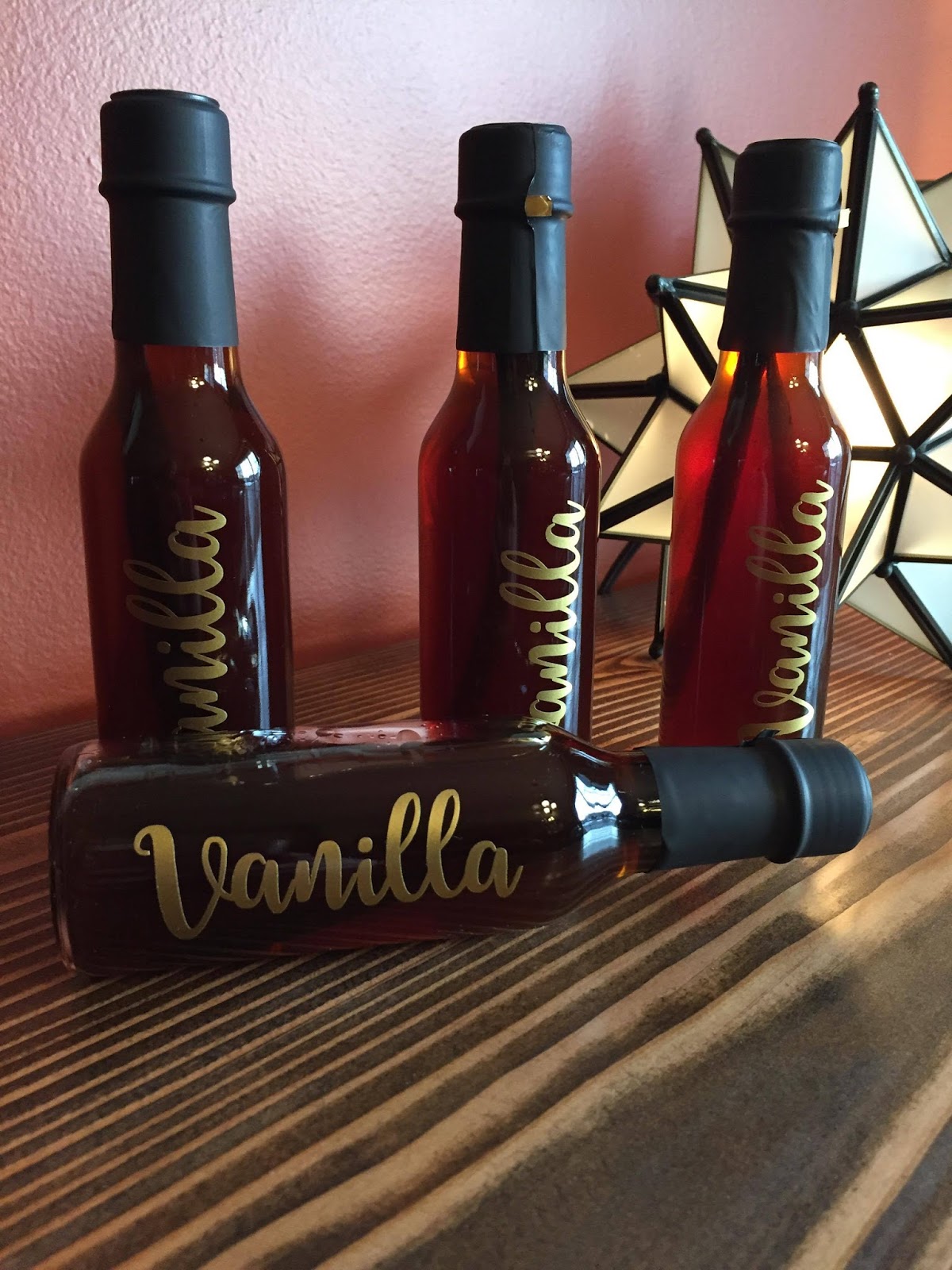 Frieda Loves Bread Bottles & Labels for Homemade Vanilla Extract