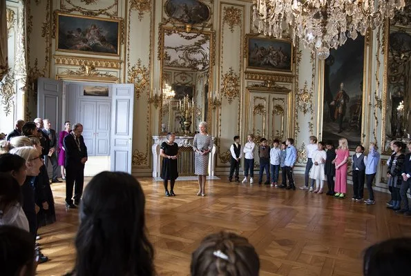 Princess Benedikte met with exchange students from Greenland and their Danish hosts from Gentofte Municipality. Benedikte wore print dress