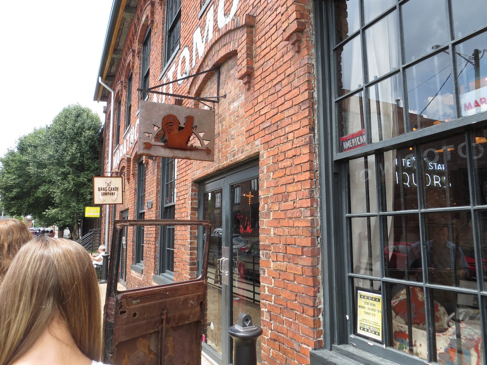 Sweet Meanderings Visiting the American Pickers' Store in Nashville