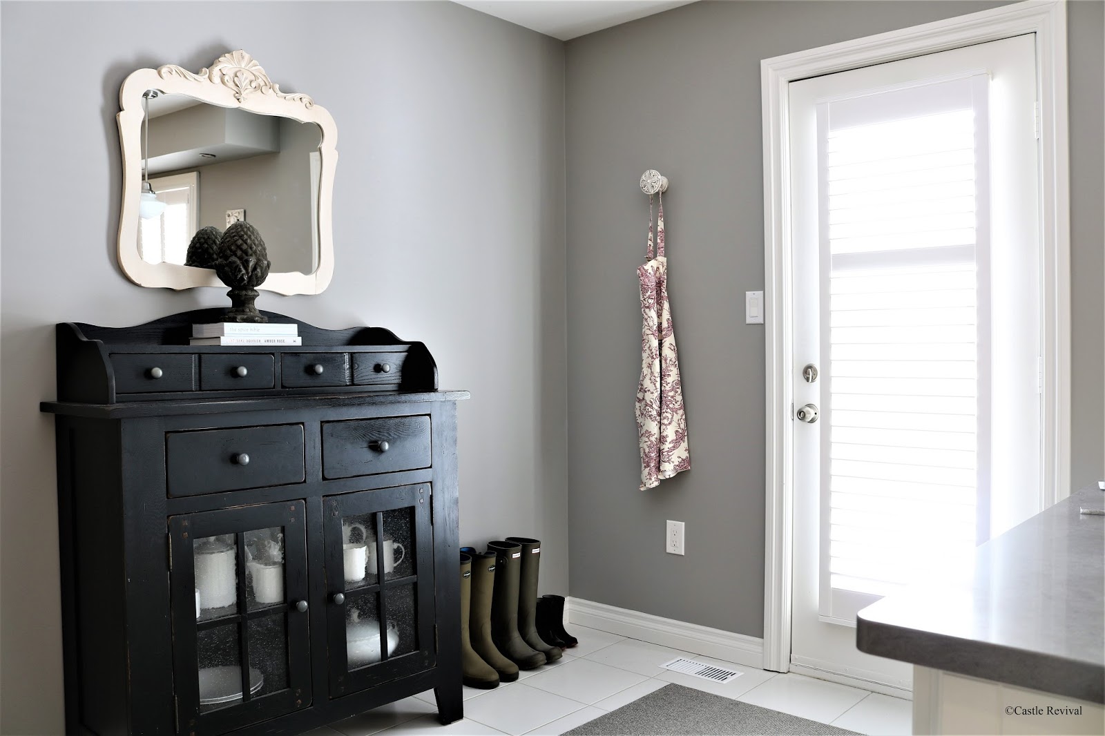 16 Por Paint Colors From Your Favorite Home Bloggers Postcards Benjamin Moore Stone Harbor