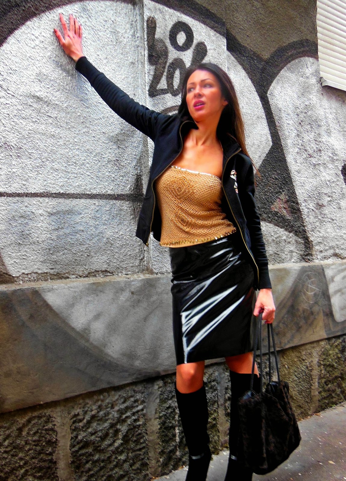 Maja Paripovic blog: Black vinyl pencil skirt