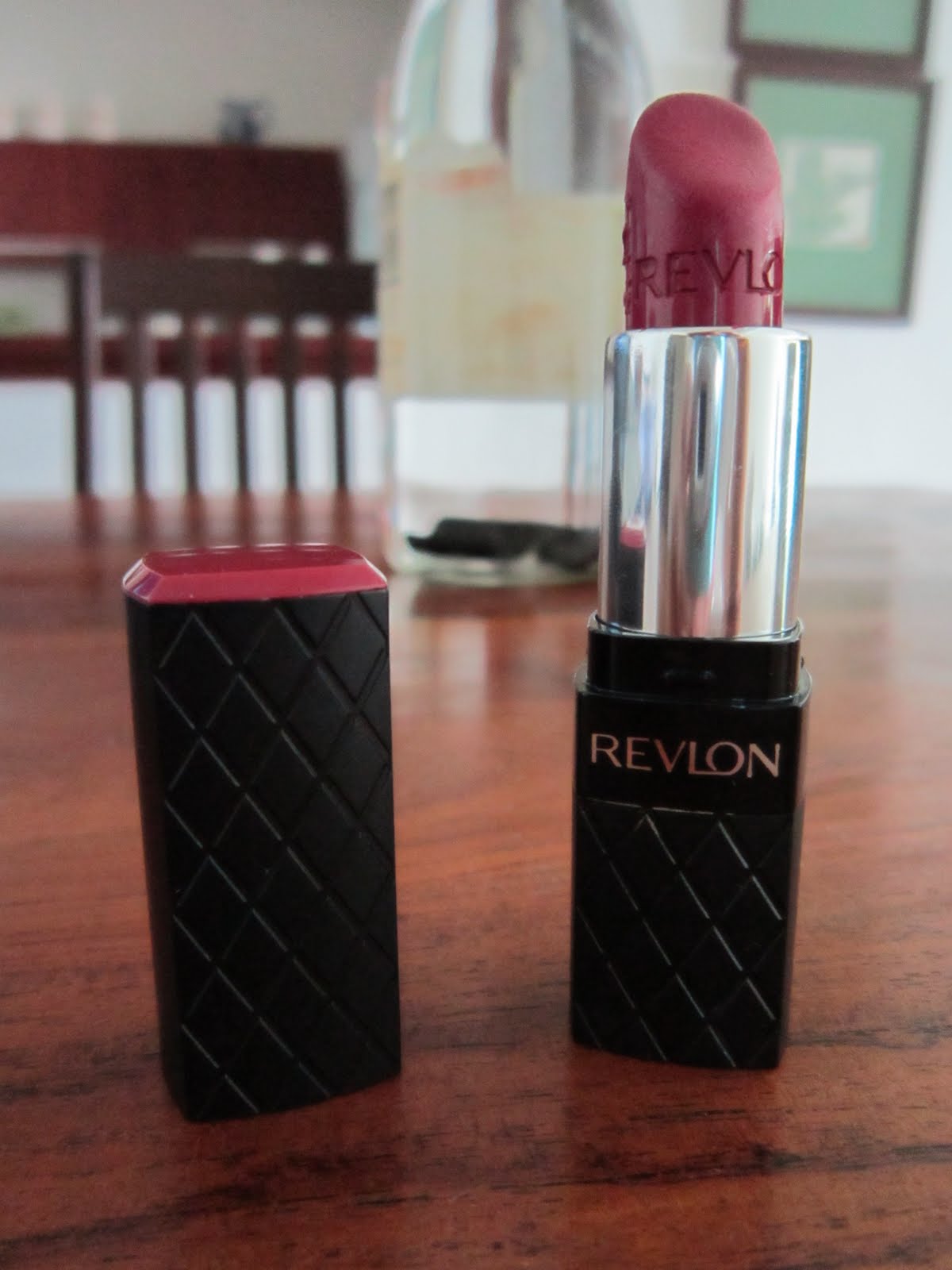 Lipstick 24 raspberry red - safe for most sensitive skin 