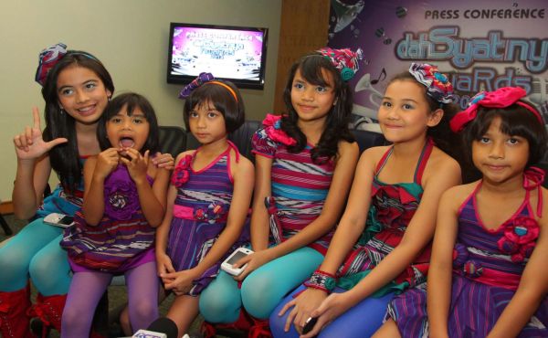 Lirik Lollipop - Kamseupay - Video Klip Youtube